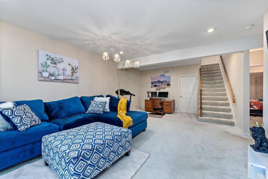 Beautiful Townhome, 11 Minutes To Downtown, Kcmo. Канзас Сити Екстериор снимка